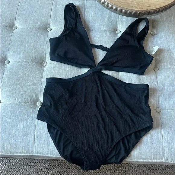 NWT Aerie Black Ribbed Cutout Monokini Swimsuit Bathing Suit Sexy Swim - Picture 2 of 7